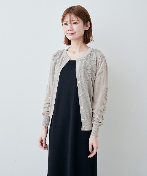 IEDIT(イディット)の「IEDIT 接触冷感コード刺しゅうシアーカーディガン(カーディガン/ボレロ・レディース・ライトグレー/ライトイエロー/ブラック・M/3L/L/LL/S)」の20枚目の写真