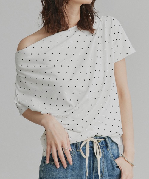 ad thie(アドティエ)の「ドット ドレープネック トップス(Tシャツ/カットソー・レディース・オフホワイト/杢グレー/ブラック・FREE)」の2枚目の写真