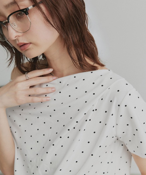 ad thie(アドティエ)の「ドット ドレープネック トップス(Tシャツ/カットソー・レディース・オフホワイト/杢グレー/ブラック・FREE)」の9枚目の写真