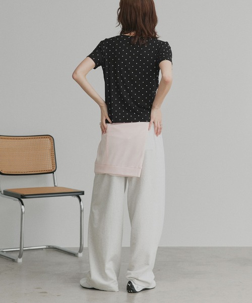 ad thie(アドティエ)の「ドット ドレープネック トップス(Tシャツ/カットソー・レディース・オフホワイト/杢グレー/ブラック・FREE)」の17枚目の写真