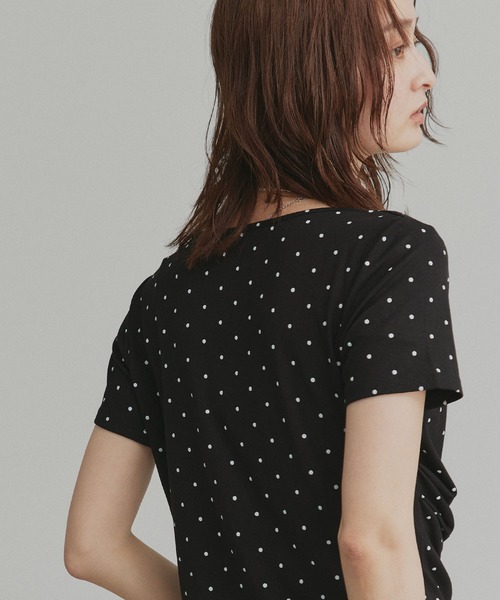 ad thie(アドティエ)の「ドット ドレープネック トップス(Tシャツ/カットソー・レディース・オフホワイト/杢グレー/ブラック・FREE)」の20枚目の写真