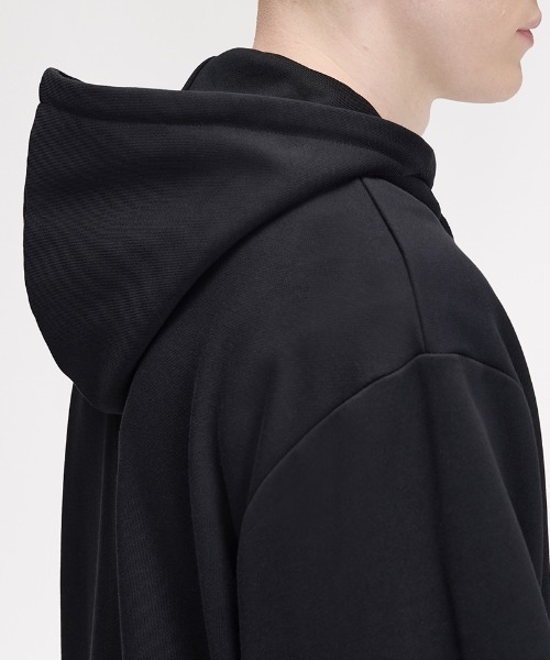 FRED PERRY(フレッドペリー)の「Tipped Hooded Sweatshirt/ティップドフードスウェット(パーカー・メンズ・ベージュ/ブラック/ネイビー・XL/L/M/S)」の4枚目の写真