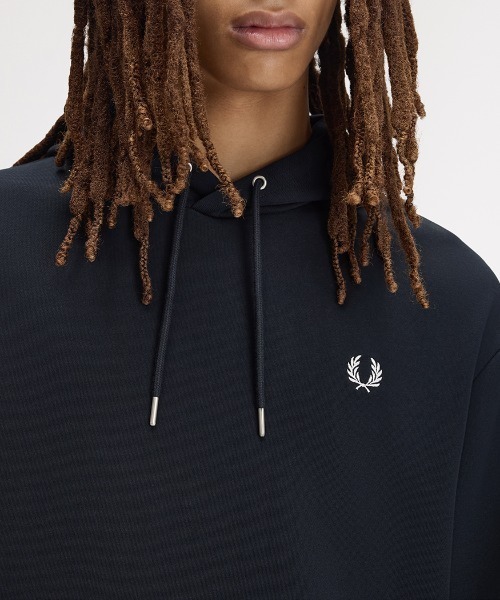 FRED PERRY(フレッドペリー)の「Tipped Hooded Sweatshirt/ティップドフードスウェット(パーカー・メンズ・ベージュ/ブラック/ネイビー・XL/L/M/S)」の14枚目の写真