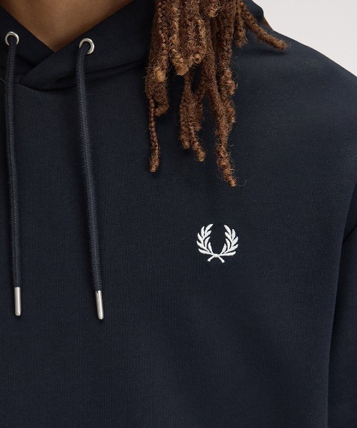 FRED PERRY(フレッドペリー)の「Tipped Hooded Sweatshirt/ティップドフードスウェット(パーカー・メンズ・ベージュ/ブラック/ネイビー・XL/L/M/S)」の15枚目の写真