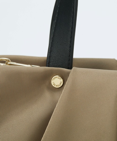 TREASURE TOPKAPI(トレジャートプカピ)の「【TREASURE TOPKAPI】Lien リヤン タックシルエット 2WAY ミニ トートバッグ / 軽量(トートバッグ・レディース・ブラック/ベージュ/カーキ・FREE)」の7枚目の写真