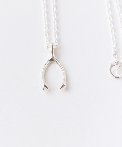 SunKu(サンク)の「SunKu/サンク WISHBONE NECKLACE ウィッシュボーン ネックレス シルバー シンプル メンズ レディース 2026年 夏 夏服(ネックレス・メンズ・シルバー・FREE)」の10枚目の写真