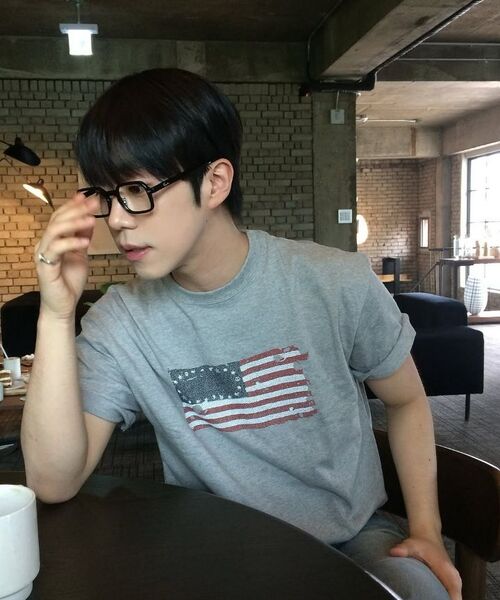 KANEITEI(カネイテイ)の「US FLAG SHORT SLEEVES (GRAY)(Tシャツ/カットソー・レディース・アッシュグレー・MEDIUM/LARGE/X-LARGE)」の11枚目の写真