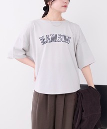 "MADISON"ロゴプリントハーフスリーブTシャツ