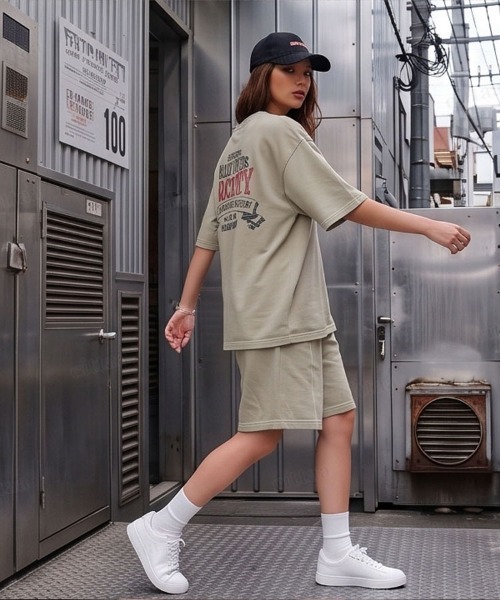 Dalfwin（ダールフィン）の「韓国ファッション【上下セット】SOCIETYピグメント加工英字バックプリント半袖ショートパンツセットアップ（ルームウェア/パジャマ・レディース・ベージュ/ブラック・FREE）」の20枚目の写真