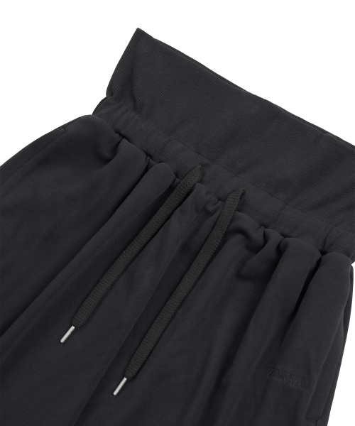ZIZEMUSEUM（ジゼミュージアム）の「BALLOON SWEATPANTS (BLACK)（スウェットパンツ・レディース・その他・OS）」の4枚目の写真