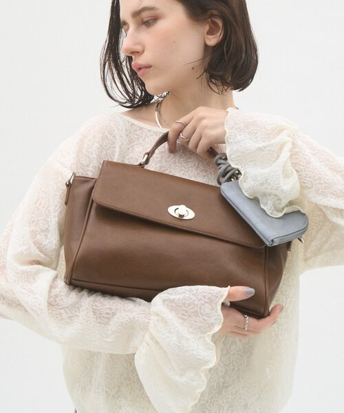CIAOPANIC TYPY(チャオパニックティピー)の「【WEB限定】クロコポーチ付きフラップデザインBAG(ショルダーバッグ・レディース・ブラック/ブラウン・ONE SIZE)」の6枚目の写真