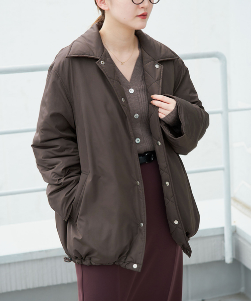 IENA(イエナ)の「リバーシブルキルティングコーチジャケット(その他アウター・レディース・ブラウン/ホワイト/ブラック・FREE)」の3枚目の写真