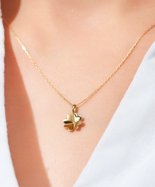 Jewel closet by L&Co.(ジュエルクローゼットバイエルアンドコー)の「K10 クローバー ネックレス(YG・PG)(ネックレス・レディース・イエローゴールド/ピンクゴールド・FREE)」の3枚目の写真