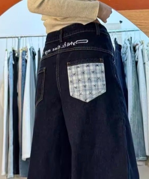 Teem Store(チームストア)の「ウエストロゴ刺繍 チェック切替ロールアップデニムパンツ(デニムパンツ・レディース・ブルー・M/L/S)」の6枚目の写真