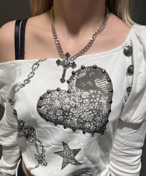 Never mind the XU / Chikashitsu+(ネバーマインド ザ エックスユー / チカシツプラス)の「【BABY09】one-shoulder graffiti tops / 【ベイビーナイン】ワンショルダーグラフィック長袖Tシャツ(Tシャツ/カットソー・レディース・ブラック/ベージュ/ホワイト・S)」の17枚目の写真