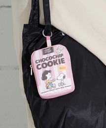 Vintage PEANUTS（ビンテージピーナッツ）の「"09"≪PEANUTS≫カラビナ付き プリント スクエア ポーチ（ポーチ）」