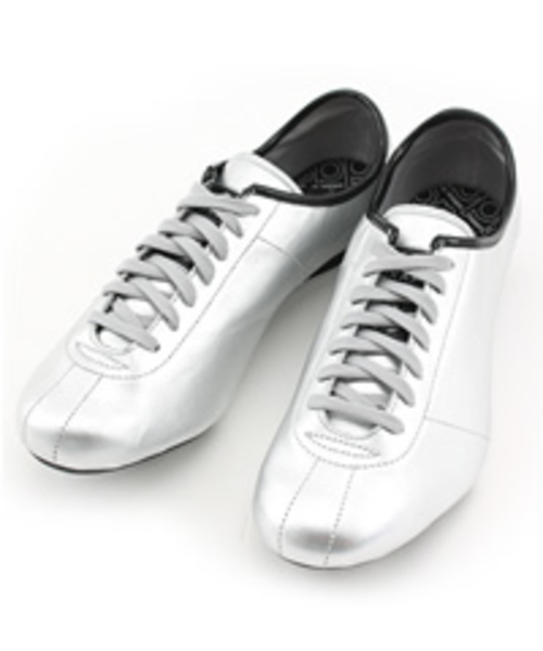 adidas（アディダス）の「OKAPI OP（スニーカー）」 - WEAR