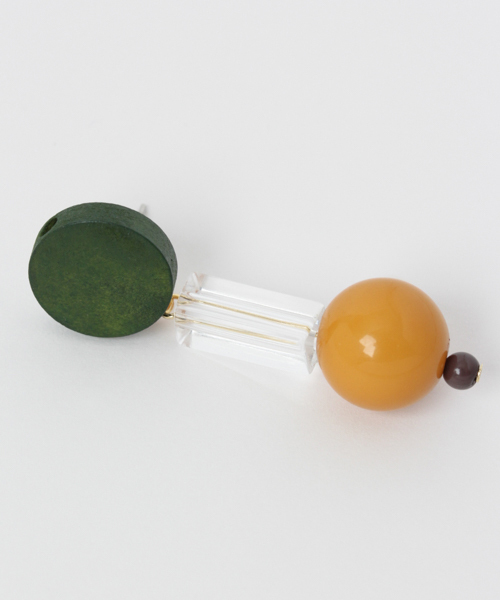 SENSE OF PLACE by URBAN RESEARCH（センスオブプレイスバイアーバンリサーチ）の「ウッドパーツカラーピアス（ピアス（両耳用）・レディース・マスタード/グレー・FREE）」の6枚目の写真