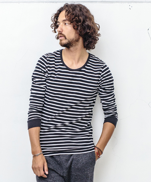CAMBIO（カンビオ）の「mlt1680 - Span Fraise Stitch U-Neck Long Sleeve Tee（Tシャツ/カットソー・メンズ・ホワイト/ホワイト×ブラック/ホワイト×グレー/ホワイト×ネイビー/ブラック/杢グレー/ネイビー・M/L）」の3枚目の写真