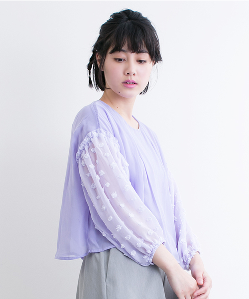 merlot plus(メルロープリュス)の「ドット刺繍スリーブシフォンブラウス5960(シャツ/ブラウス・レディース・ブラック/オフホワイト/ネイビー/ラベンダー・FREE)」の4枚目の写真