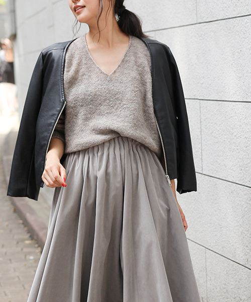 laboratory work（ラボラトリーワーク）の「【佐藤繊維】ミックスブラッシュVネックPO【JAPAN MADE】（ニット/セーター・レディース・チャコールグレー/ベージュ/ネイビー・MEDIUM）」の18枚目の写真