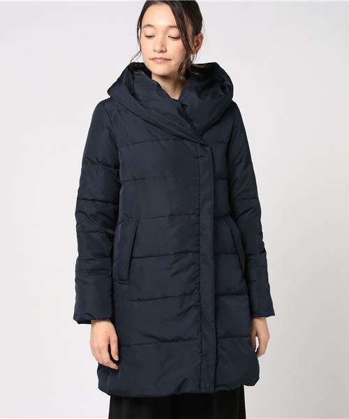 LBC(エルビーシー)の「タフタダウンコート (ダウンジャケット/コート・レディース・ベージュ/ネイビー・LARGE/MEDIUM)」の6枚目の写真