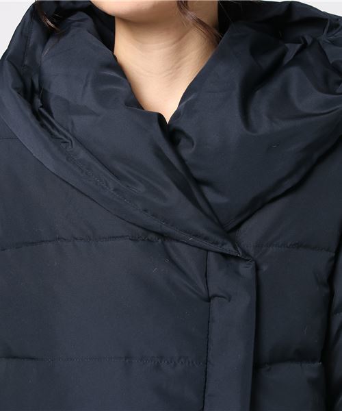 LBC(エルビーシー)の「タフタダウンコート (ダウンジャケット/コート・レディース・ベージュ/ネイビー・LARGE/MEDIUM)」の10枚目の写真