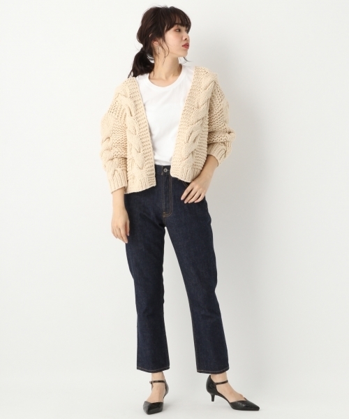 A part by(アパートバイ)の「HAND/CoAcケーブルカーディガン 781109 (カーディガン/ボレロ・レディース・ホワイト/ベージュ/グレー・FREE)」の4枚目の写真