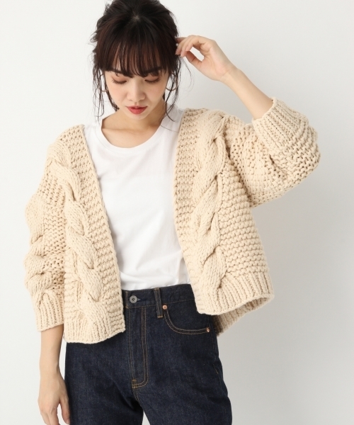 A part by(アパートバイ)の「HAND/CoAcケーブルカーディガン 781109 (カーディガン/ボレロ・レディース・ホワイト/ベージュ/グレー・FREE)」の8枚目の写真