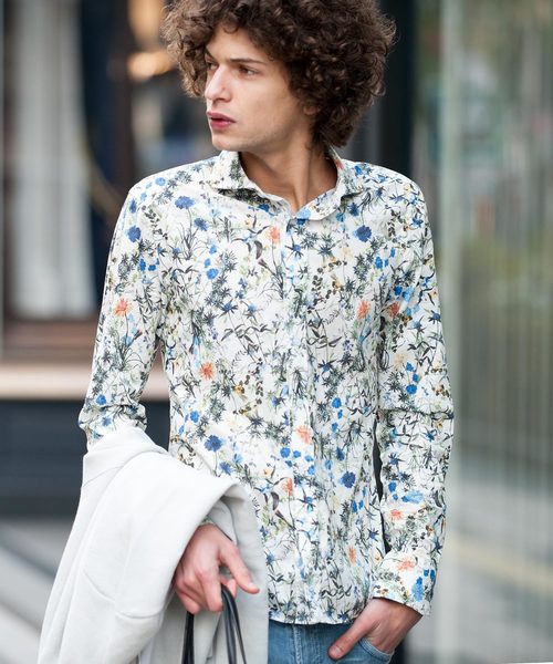 Buffalo Bobs（バッファローボブズ）の「PRIMAVERA(プリマベーラ)ホリゾンタルカラー 花柄 シャツ（シャツ/ブラウス・メンズ・パープル/ネイビー/サックスブルー/ピンク/イエロー/ブルー・2-3/1-2）」の3枚目の写真