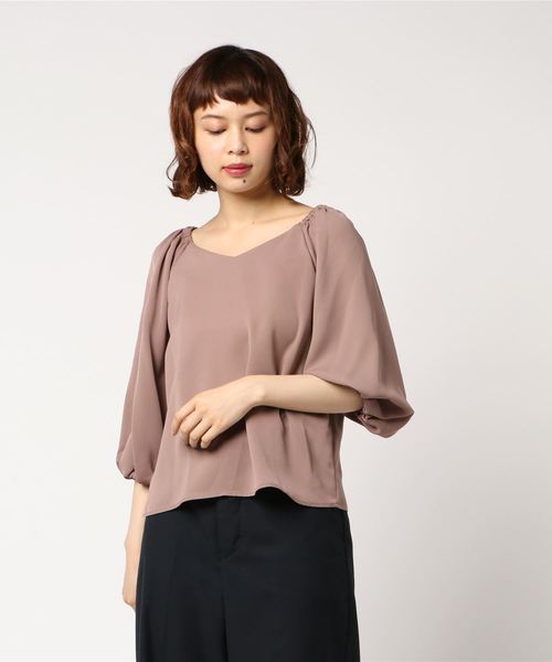 NATURAL BEAUTY BASIC（ナチュラルビューティーベーシック）の「ボリュームスリーブブラウス（シャツ/ブラウス・レディース・ブラック/ホワイト系その他/ブラウン・MEDIUM/SMALL）」の6枚目の写真