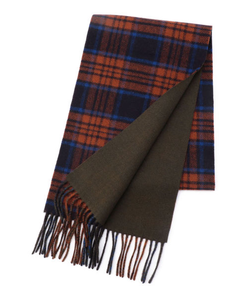 SHIPS（シップス）の「SHIPS Days:カシミヤ リバーシブルマフラー（チェック）（マフラー・メンズ・ブラック/ブラウン/レッド/コバルトブルー/ロイヤルブルー・ONE SIZE）」の15枚目の写真