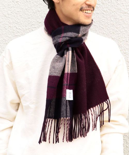 SHIPS（シップス）の「SHIPS Days:カシミヤ リバーシブルマフラー（チェック）（マフラー・メンズ・ブラック/ブラウン/レッド/コバルトブルー/ロイヤルブルー・ONE SIZE）」の12枚目の写真