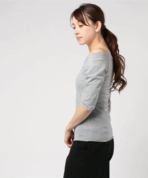 オフショルダーカットソー（Tシャツ/カットソー）｜STYLEBLOCK