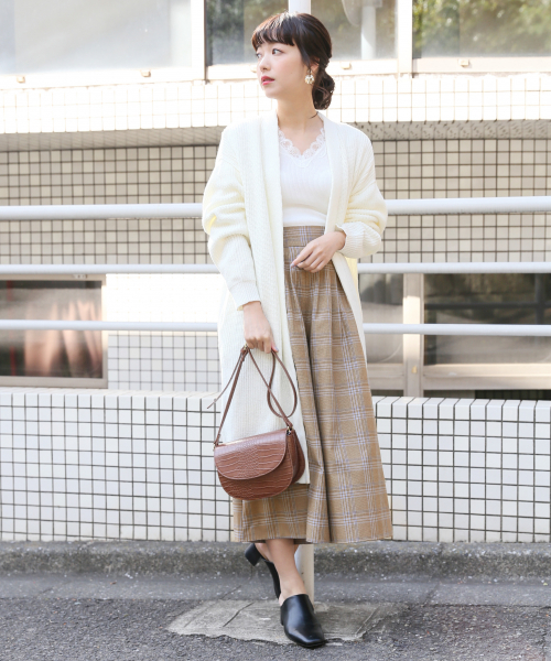 LOWRYS FARM（ローリーズファーム）の「アゼロングカーディガン　825301（カーディガン/ボレロ・レディース・ブラック/ベージュ/ブルー/オフホワイト・FREE）」の19枚目の写真