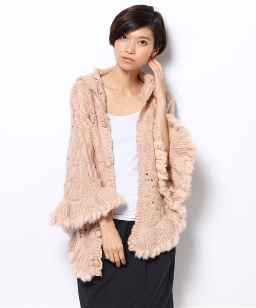 INGNI（イング）の「ファー付/ポンチョ（ポンチョ・レディース・ボルドー/ピンクベージュ/オフホワイト・MEDIUM）」の7枚目の写真