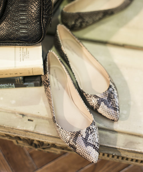 NANO universe（ナノユニバース）の「●ポインテッドバレエ（パンプス・レディース・ホワイト/ネイビー/ライトブルー/その他1・35/38/36/37）」の4枚目の写真