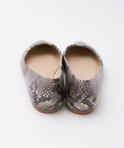 NANO universe（ナノユニバース）の「●ポインテッドバレエ（パンプス・レディース・ホワイト/ネイビー/ライトブルー/その他1・35/38/36/37）」の5枚目の写真