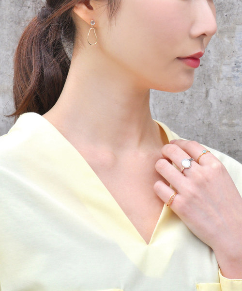 TAKE-UP（テイクアップ）の「【ZOZO限定】SV ホワイトシェル　ブライトリング（ロジウムコーティング）（リング・レディース・ホワイトゴールド・#10/#12）」の4枚目の写真