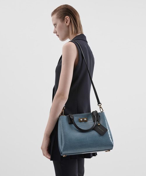 CHARLES & KEITH（チャールズ & キース）の「クロックエフェクト ラージストラクチャーバッグ / Croc-Effect Large Structured Bag（トートバッグ・レディース・ブラック/ベージュ/オリーブ/ブルー/タン・L）」の13枚目の写真