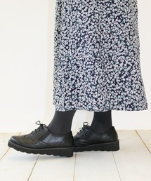 厚底レースアップシューズ