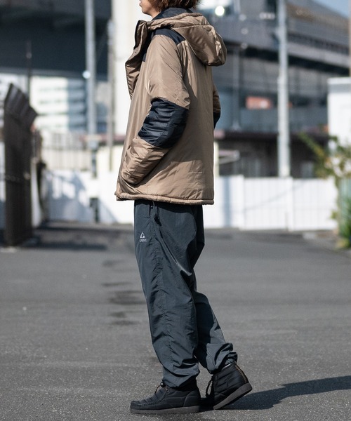 JOHN'S CLOSET（ジョンズクローゼット）の「【40I】エコダウン フーデットジャケット（ダウンジャケット/コート・メンズ・レッド/カーキ/イエロー/ブラック/ベージュ/ネイビー/チャコールグレー・LARGE/MEDIUM/X-LARGE）」の16枚目の写真