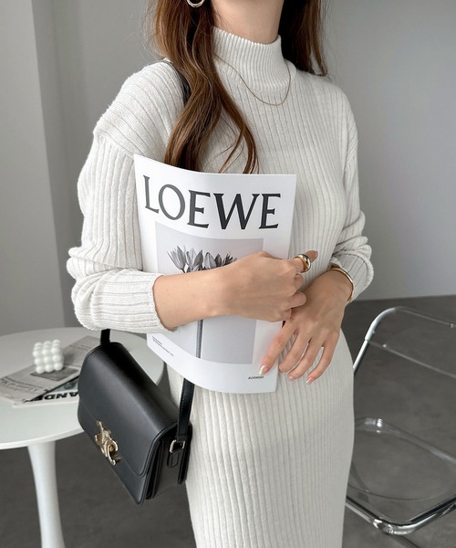 ホワイトハイネックワンピース ニットワンピース 全4色 ハイネック[品番：JSFW0014436]｜JS FASHION