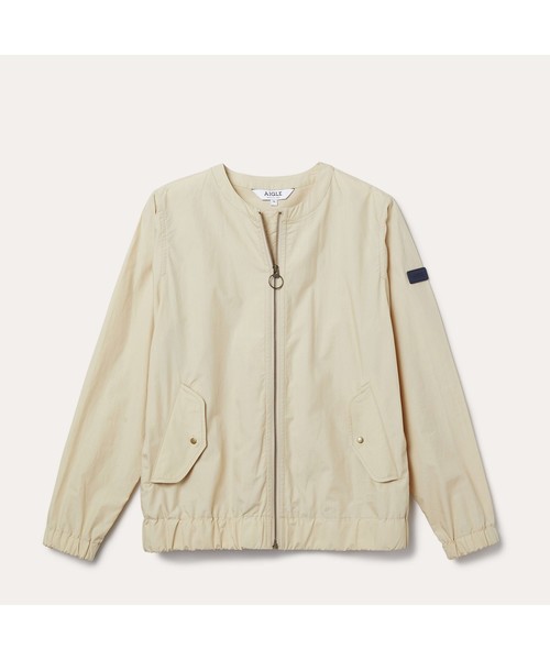 AIGLE(エーグル)の「撥水 フワクシャ ドゥ ショートジャケット(ブルゾン・レディース・ベージュ/ライトグリーン/ダークネイビー・40/38/36)」の16枚目の写真