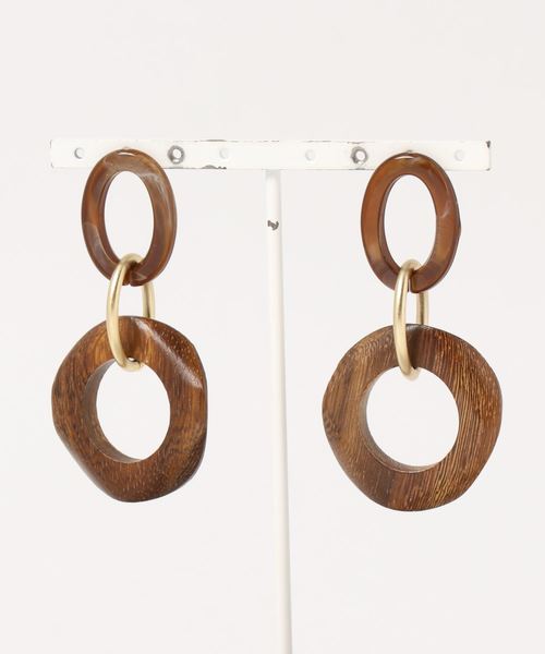 DouDou（ドゥドゥ）の「ウッドパーツラウンド2連ピアス（ピアス（両耳用）・レディース・ブラウン・FREE）」の2枚目の写真