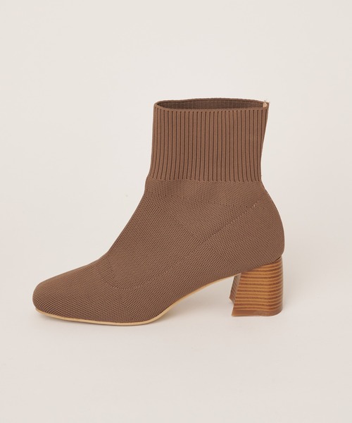 natural couture(ナチュラルクチュール)の「リブ切替ニットブーツ(ブーツ・レディース・ブラック/モカ/ライトベージュ・M/L)」の4枚目の写真