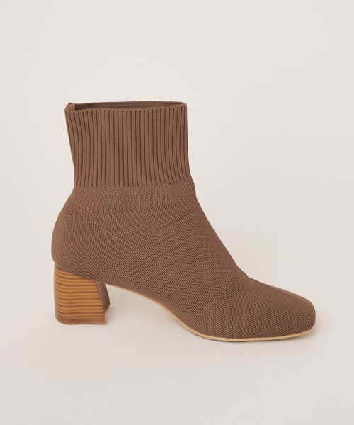 natural couture(ナチュラルクチュール)の「リブ切替ニットブーツ(ブーツ・レディース・ブラック/モカ/ライトベージュ・M/L)」の5枚目の写真