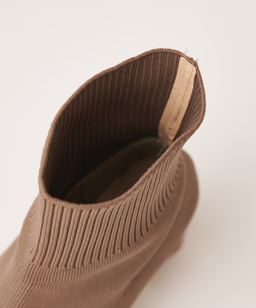 natural couture(ナチュラルクチュール)の「リブ切替ニットブーツ(ブーツ・レディース・ブラック/モカ/ライトベージュ・M/L)」の7枚目の写真