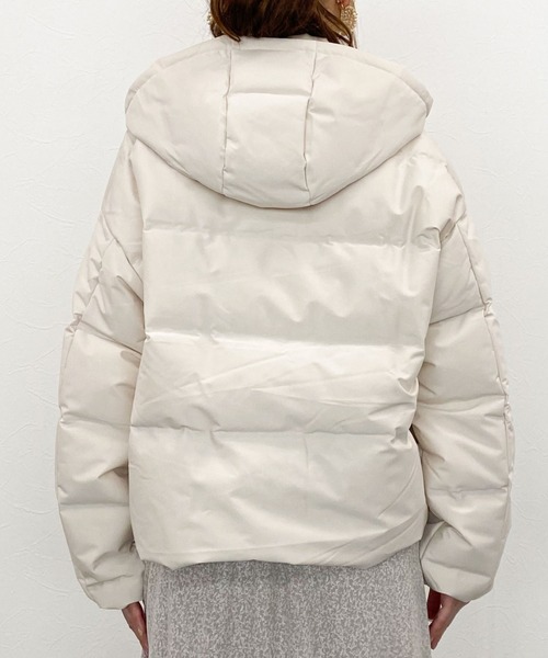 archives（アルシーヴ）の「ホワイトグースシームレスフードダウン（ダウンジャケット/コート・レディース・ブラック/アイボリー/グレー系その他・MEDIUM）」の12枚目の写真