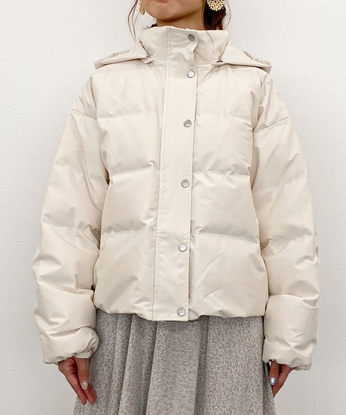 archives（アルシーヴ）の「ホワイトグースシームレスフードダウン（ダウンジャケット/コート・レディース・ブラック/アイボリー/グレー系その他・MEDIUM）」の10枚目の写真